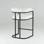 Lot de 2 tabourets de bar rembourrés en tissu, tabourets de bar hauteur comptoir avec dossier courbé, chaise de salle à manger avec cadre et accoudoirs en métal