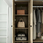 Armoire en bois au charme naturel - Design en rotin respirant Grand espace de rangement