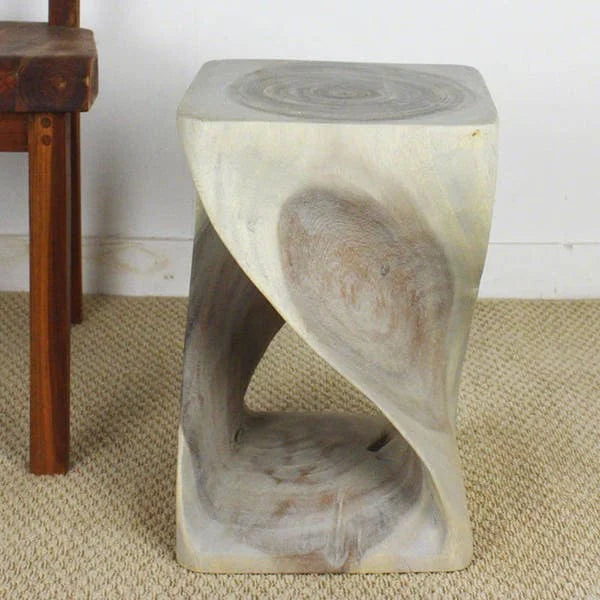 Tabouret torsadé en bois sculpté à la main 12x12x18" Finition huilée grise