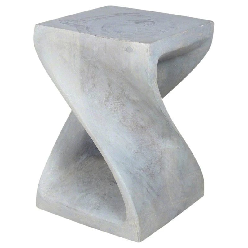 Tabouret torsadé en bois sculpté à la main 12x12x18" Finition huilée grise