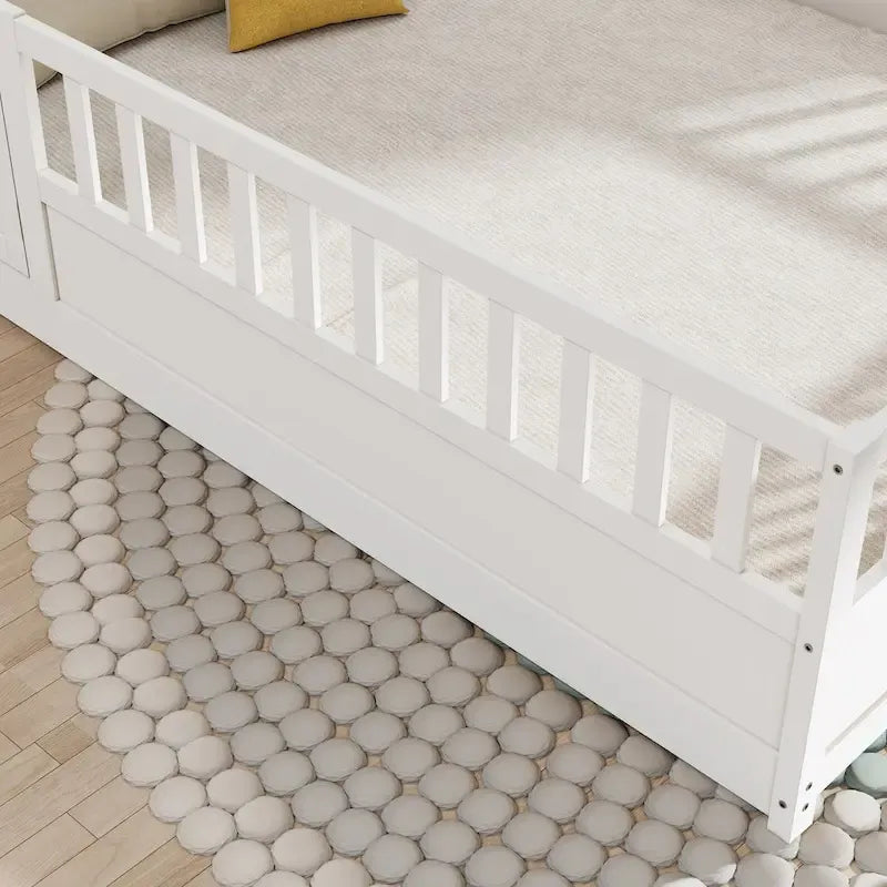 Lit de sol Montessori en bois pour enfant avec sommier à lattes